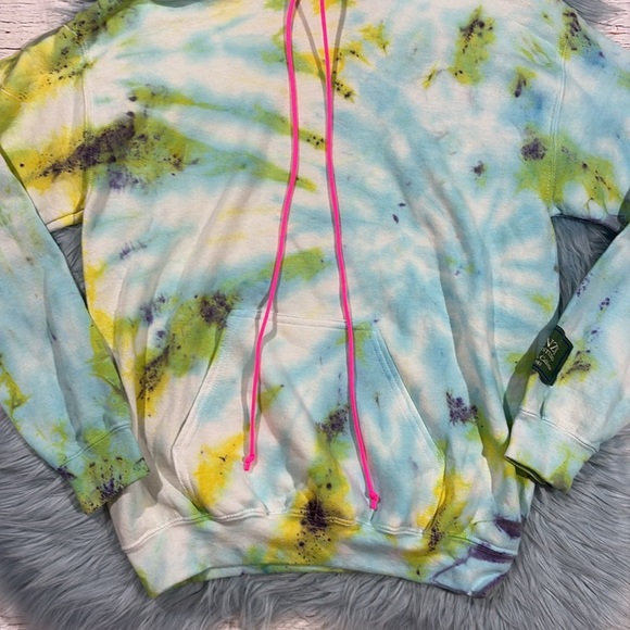 Danzy Tie Dye Swirl Blue Green Pullover Sweatshirt - Picture 4 of 8